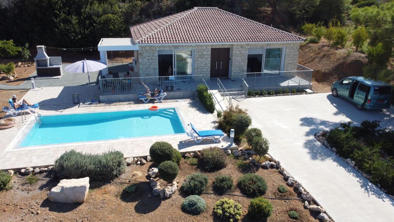 Pomos Idol Exceptional Beach Villa Exterior photo
