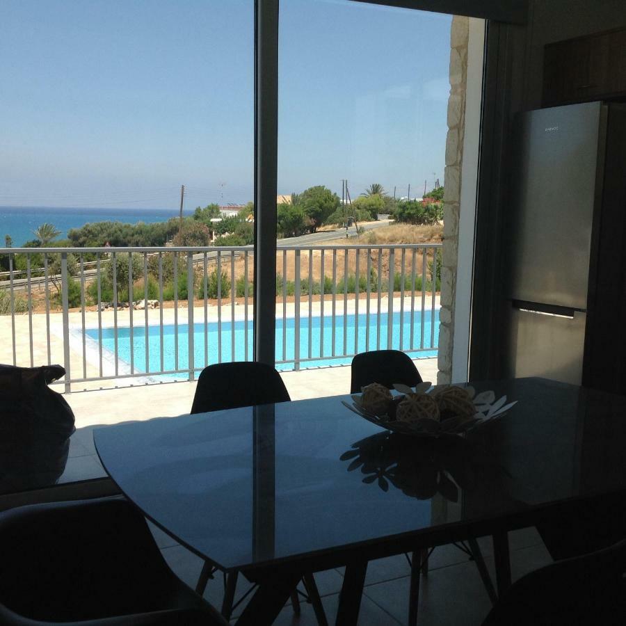 Pomos Idol Exceptional Beach Villa Exterior photo
