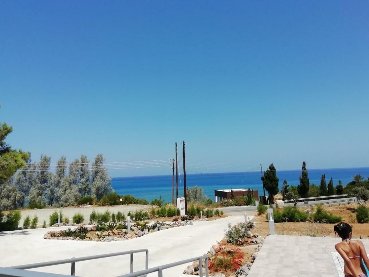 Pomos Idol Exceptional Beach Villa Exterior photo