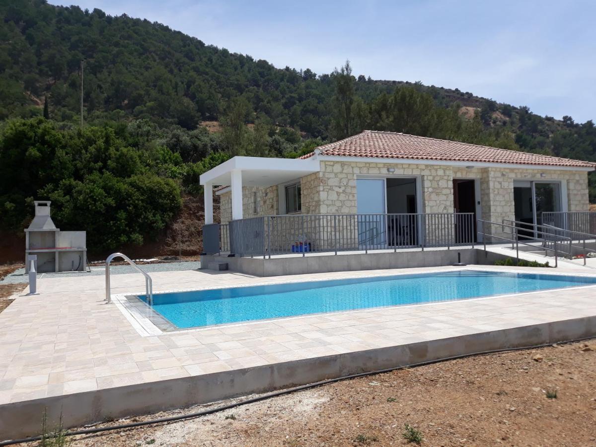 Pomos Idol Exceptional Beach Villa Exterior photo